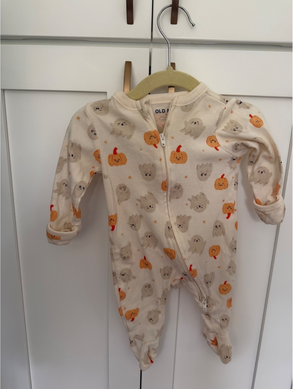 Old Navy Baby Footed Pajamas 0-3 Months Halloween Pumpkin and Ghost Print